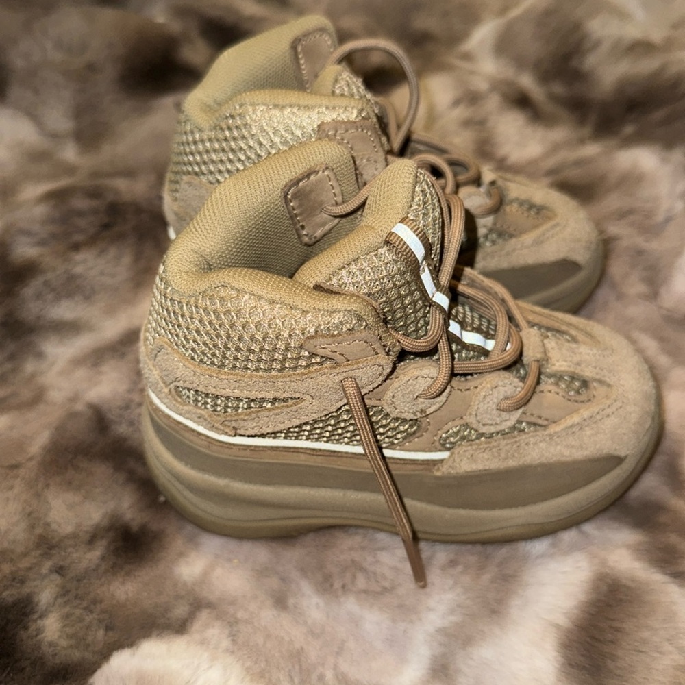 Kids adidas yeezy